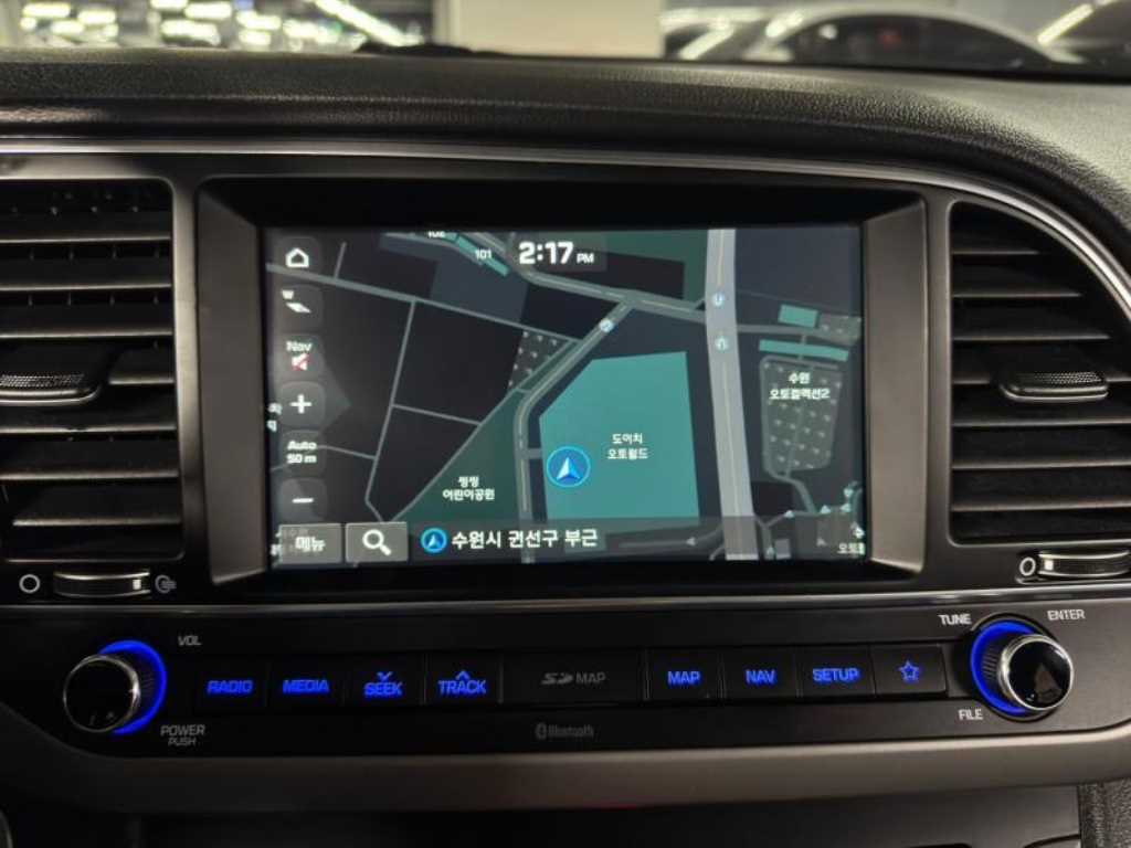 HYUNDAI Avante - Vista 8