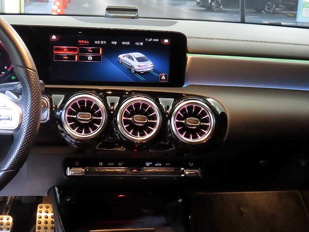 Mercedes Benz CLA Class - Vista 11