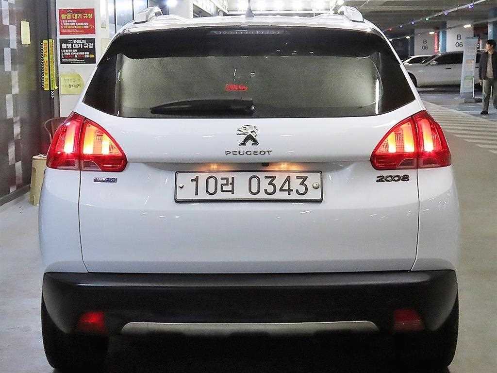 Peugeot 2008 - Vista 5