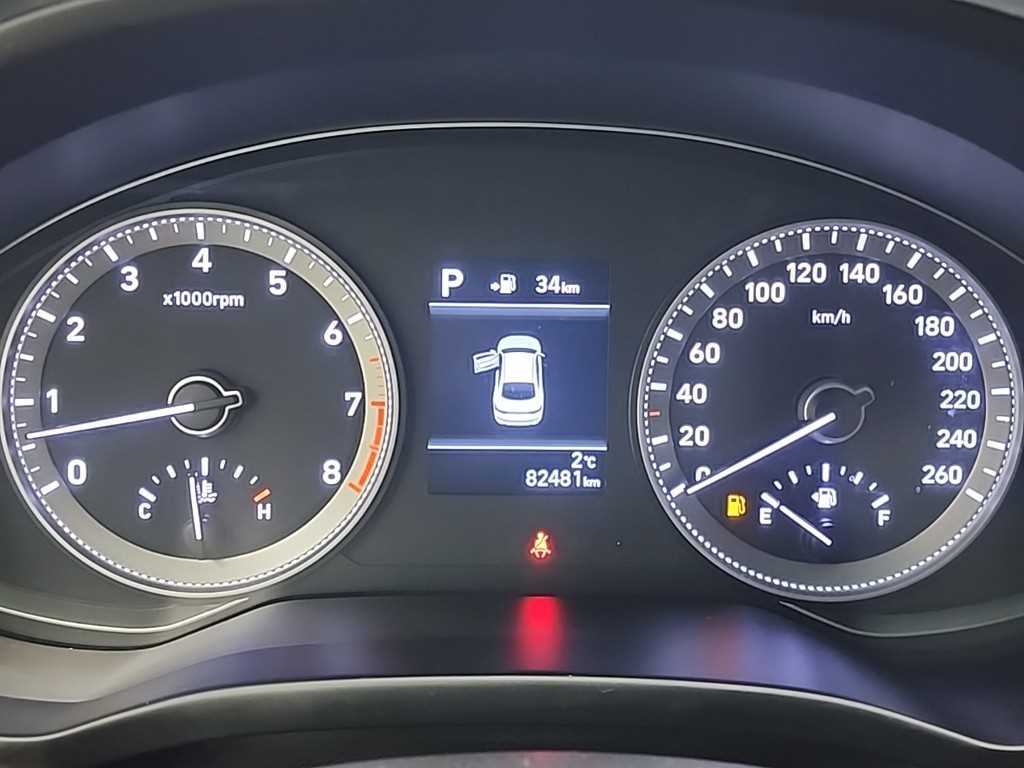 HYUNDAI Grandeur - Vista 6