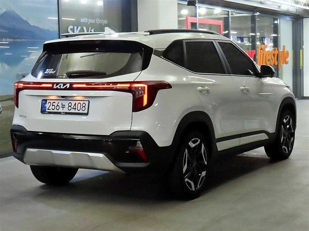 KIA Seltos - Vista 4
