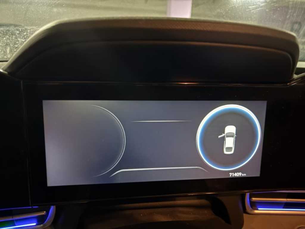 HYUNDAI Avante - Vista 5