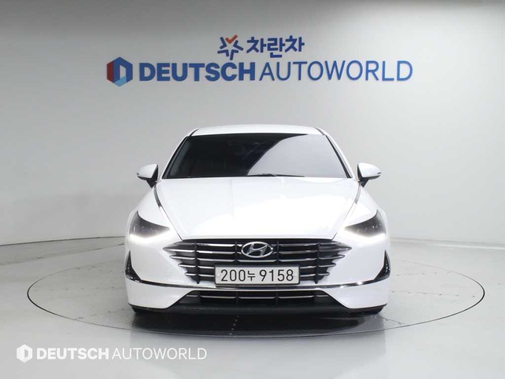 HYUNDAI Sonata - Vista 3