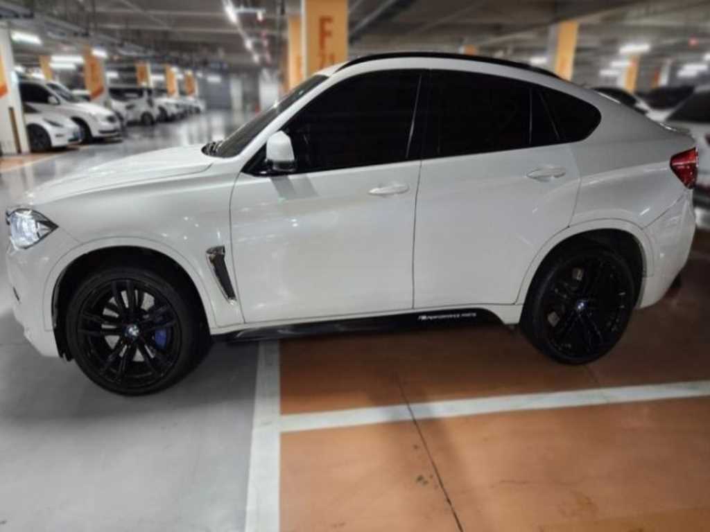 BMW X6M - Vista 3