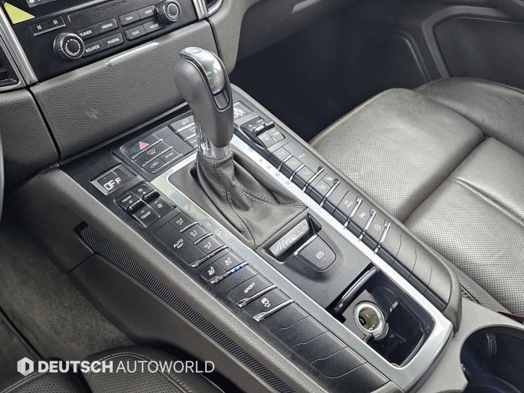 Porsche Macan - Vista 10