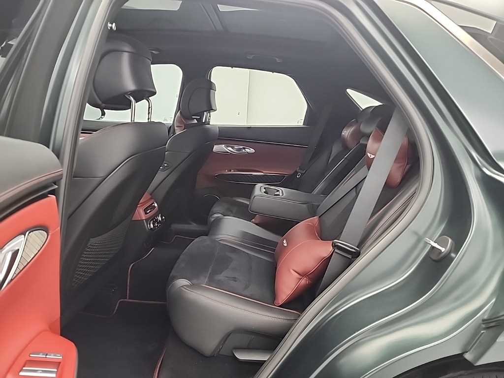 Genesis GV70 - Vista 12