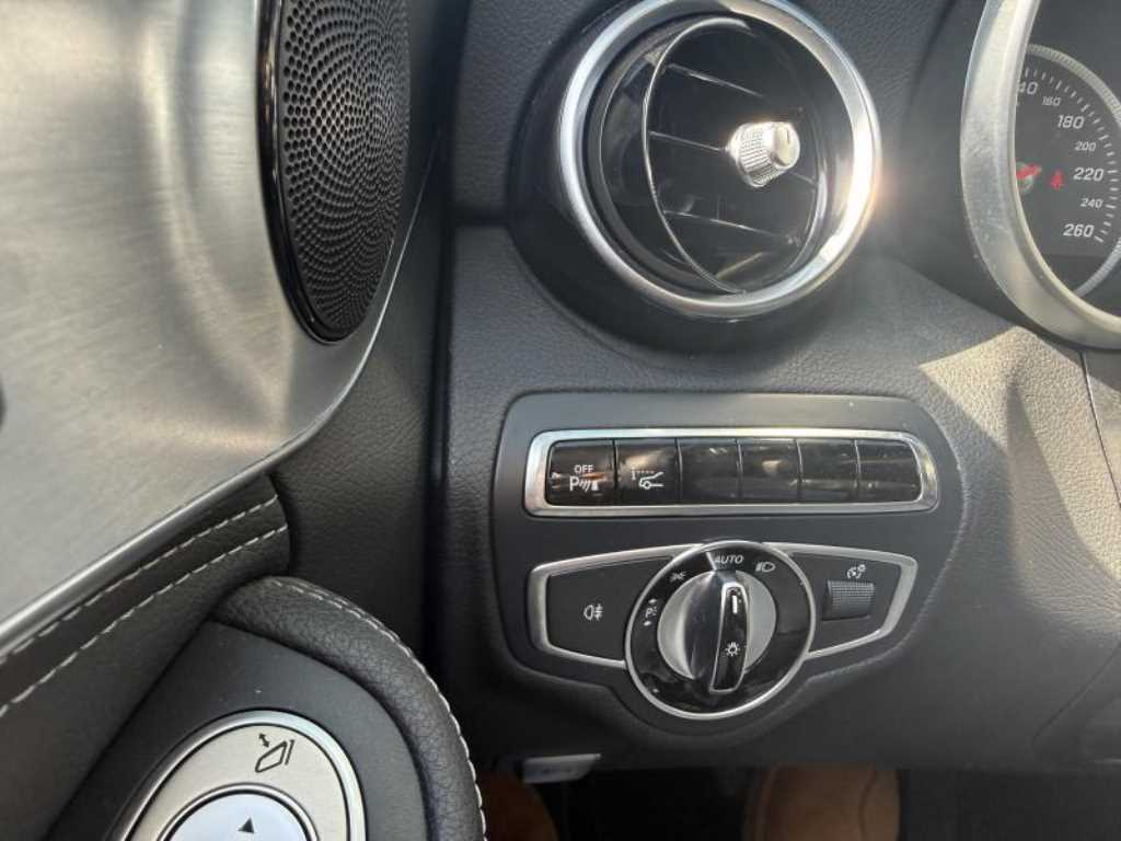 Mercedes Benz C Class - Vista 11