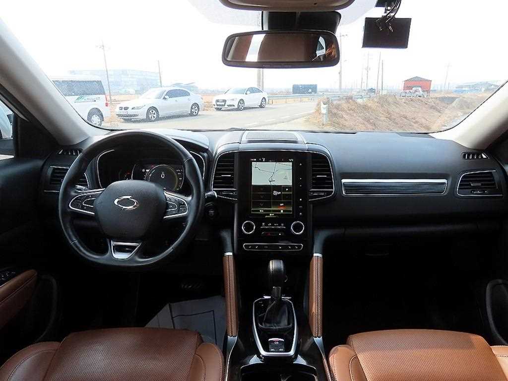 SAMSUNG QM6 - Vista 9