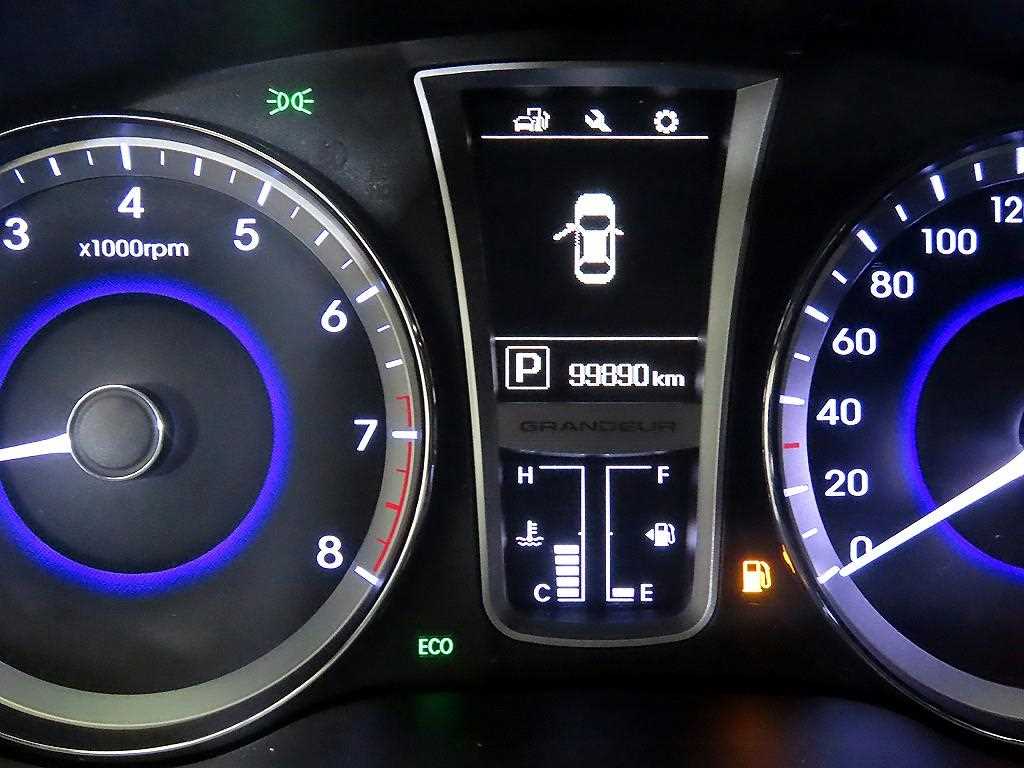 HYUNDAI Grandeur - Vista 9