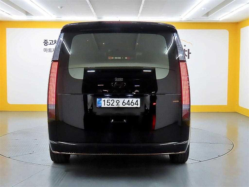 HYUNDAI Staria - Vista 3