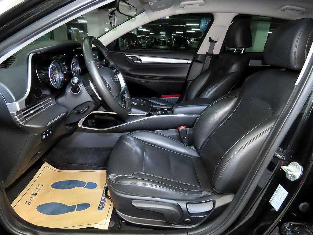 HYUNDAI Grandeur - Vista 6