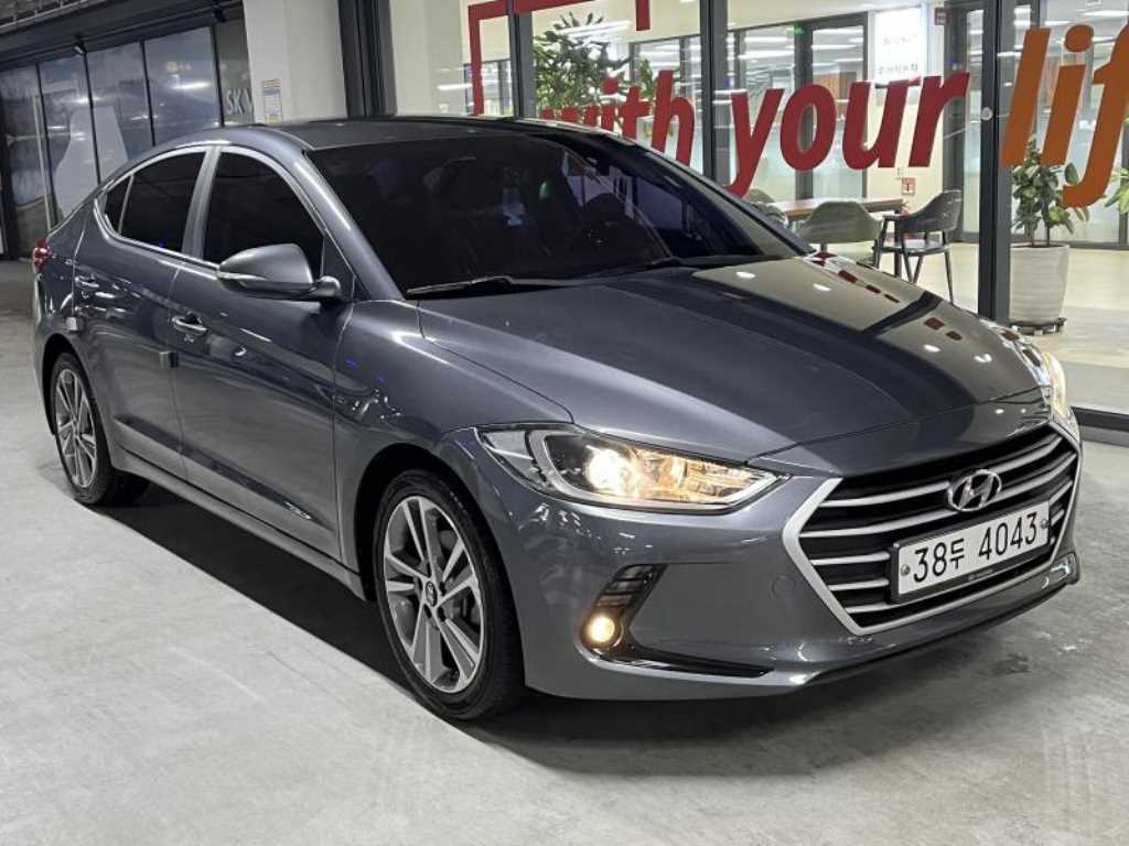 HYUNDAI Avante 2018 Gris - Importación desde Corea - HF Imports Iquique - Foto 1