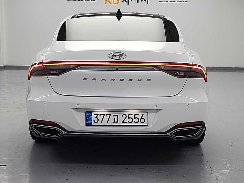 HYUNDAI Grandeur - Vista 3