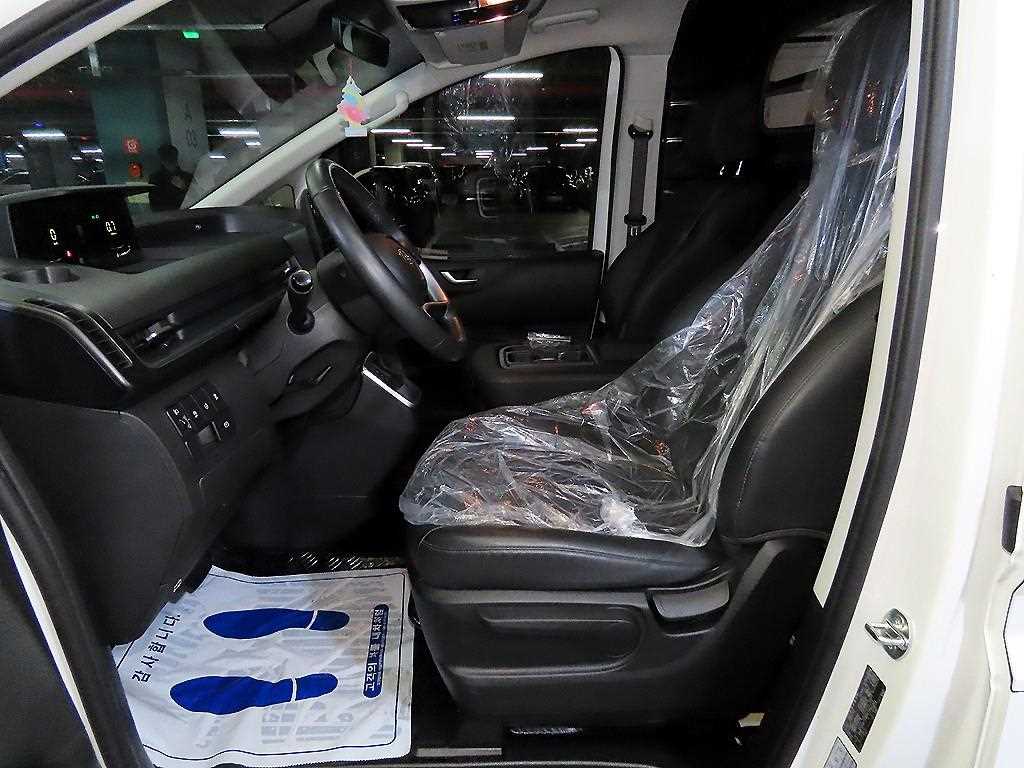 HYUNDAI Staria - Vista 6