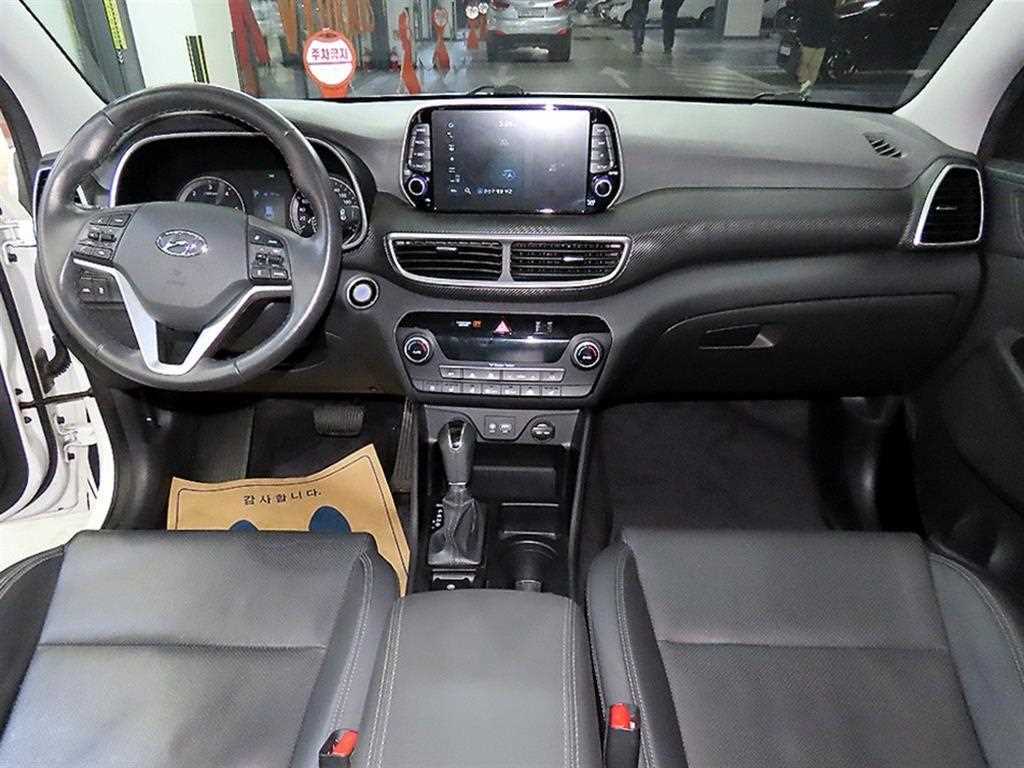 HYUNDAI Tucson - Vista 10