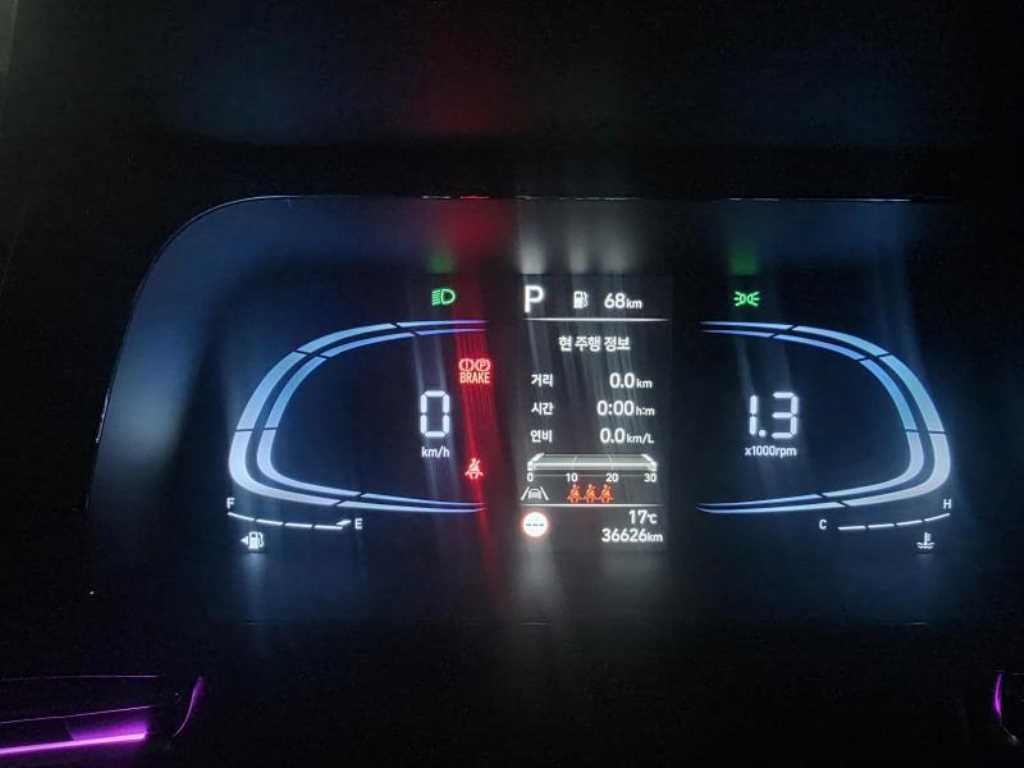 HYUNDAI Avante - Vista 6