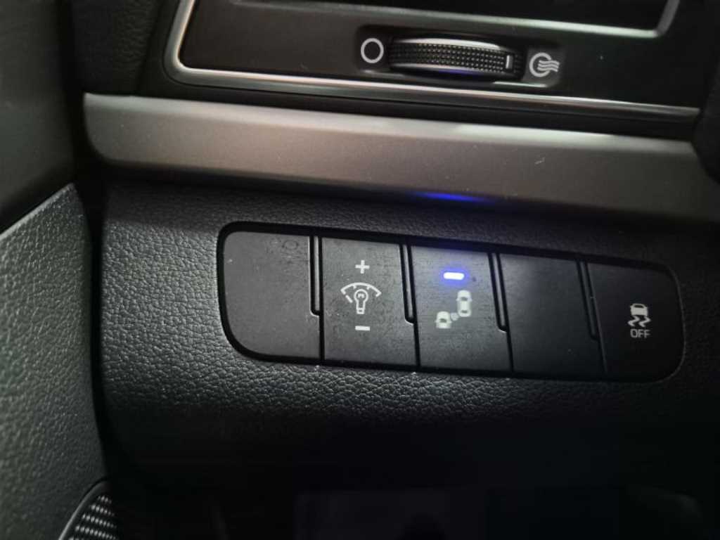 HYUNDAI Avante 2017 Blanco - Importación desde Corea - HF Imports Iquique - Foto 17