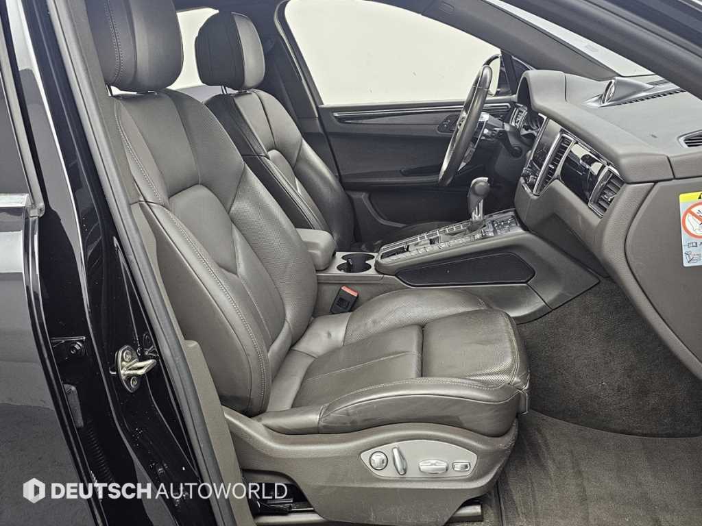 Porsche Macan - Vista 11