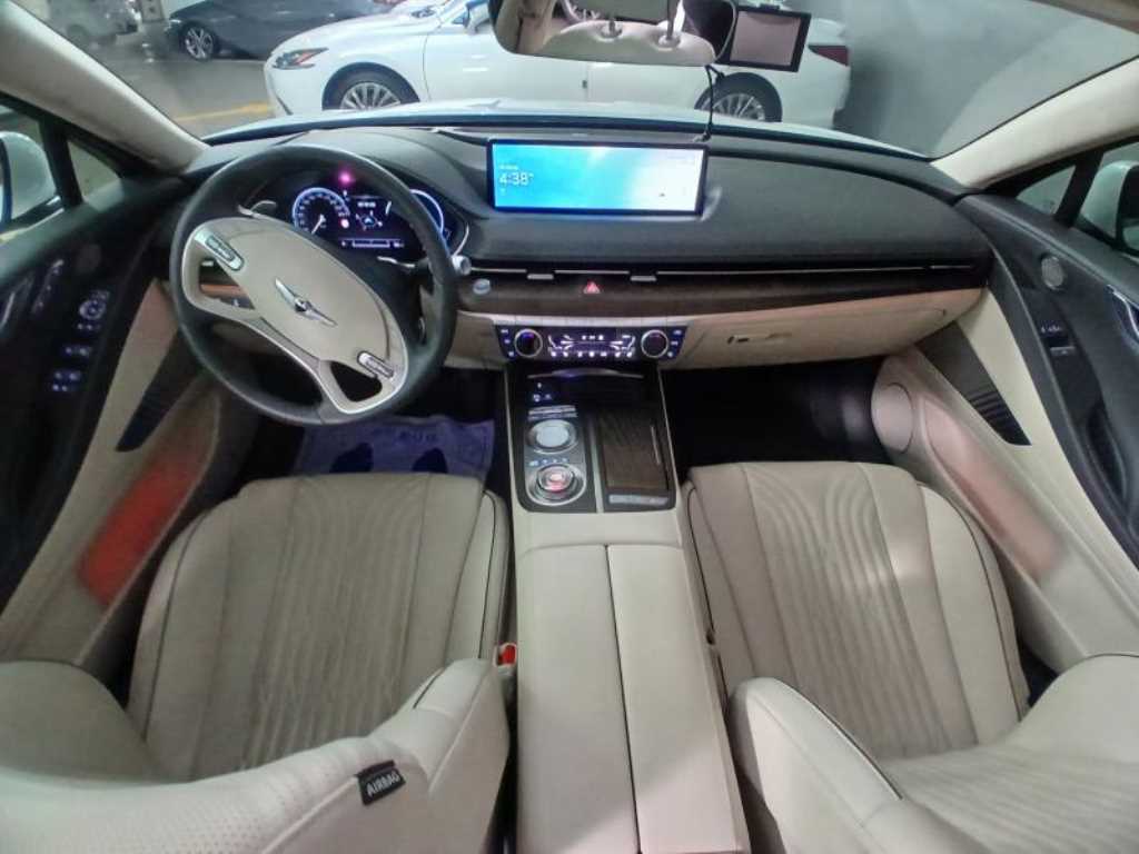 Genesis G80 - Vista 6