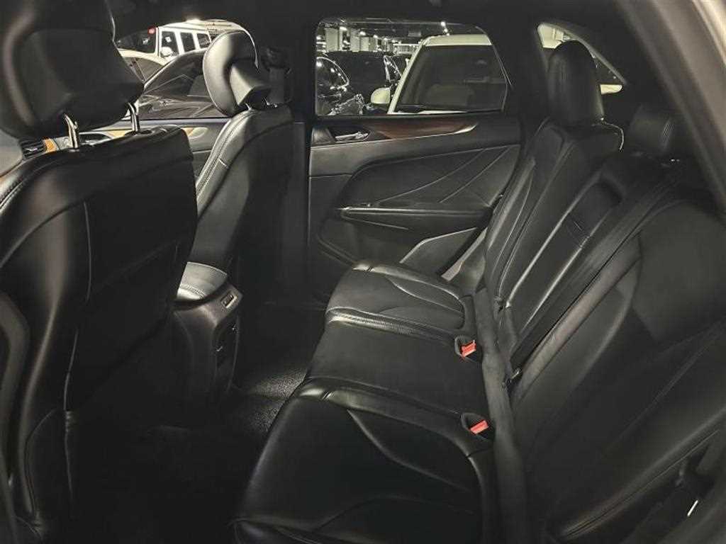 Lincoln MKC - Vista 8