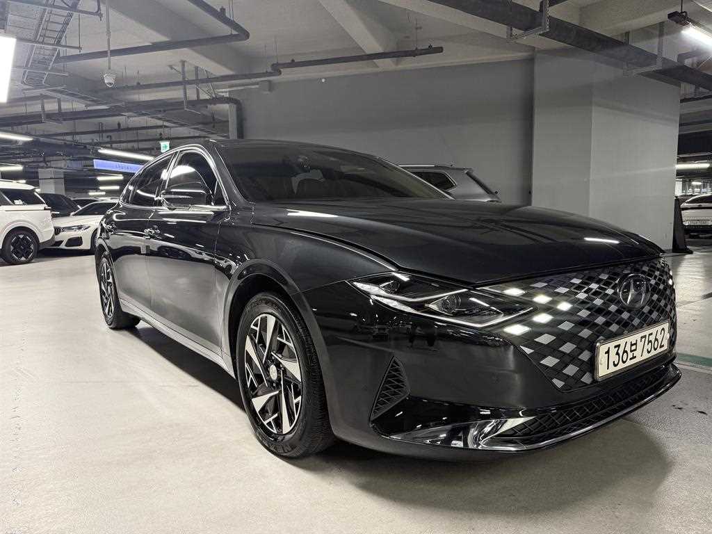 HYUNDAI Grandeur - Vista 2