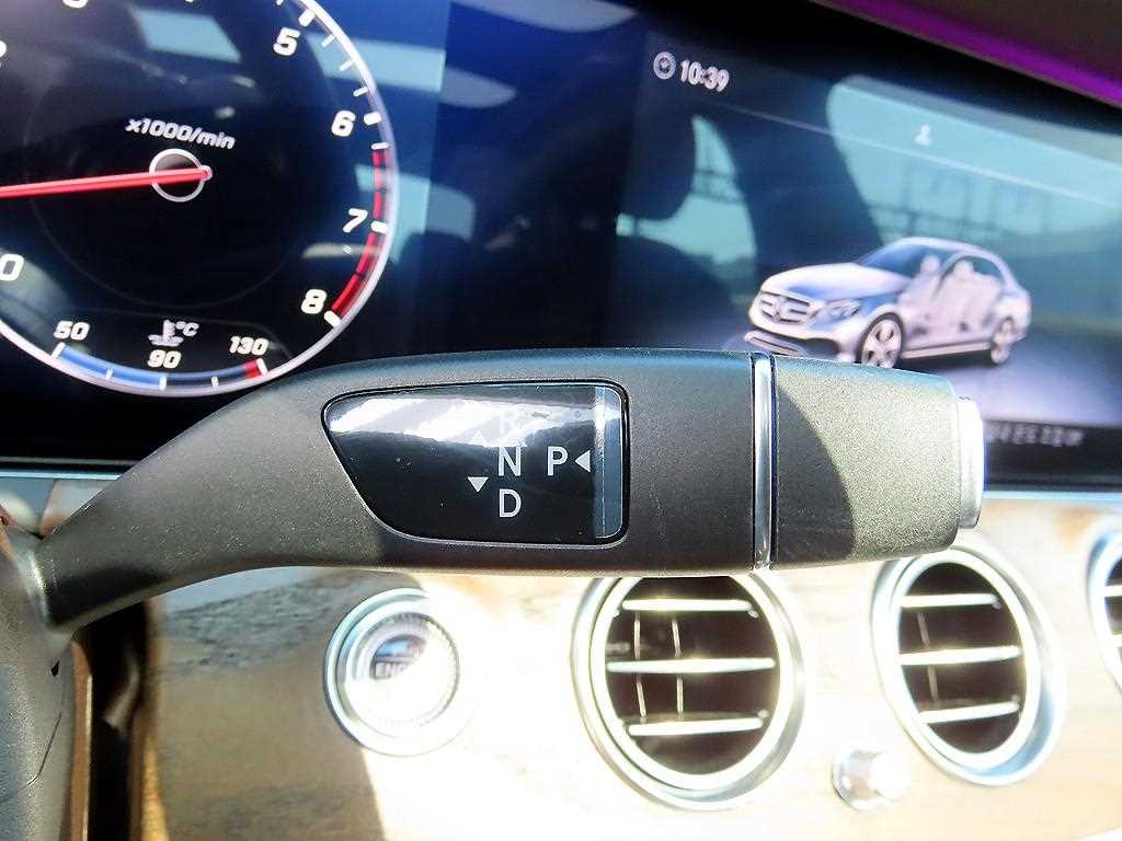 Mercedes Benz E class - Vista 11