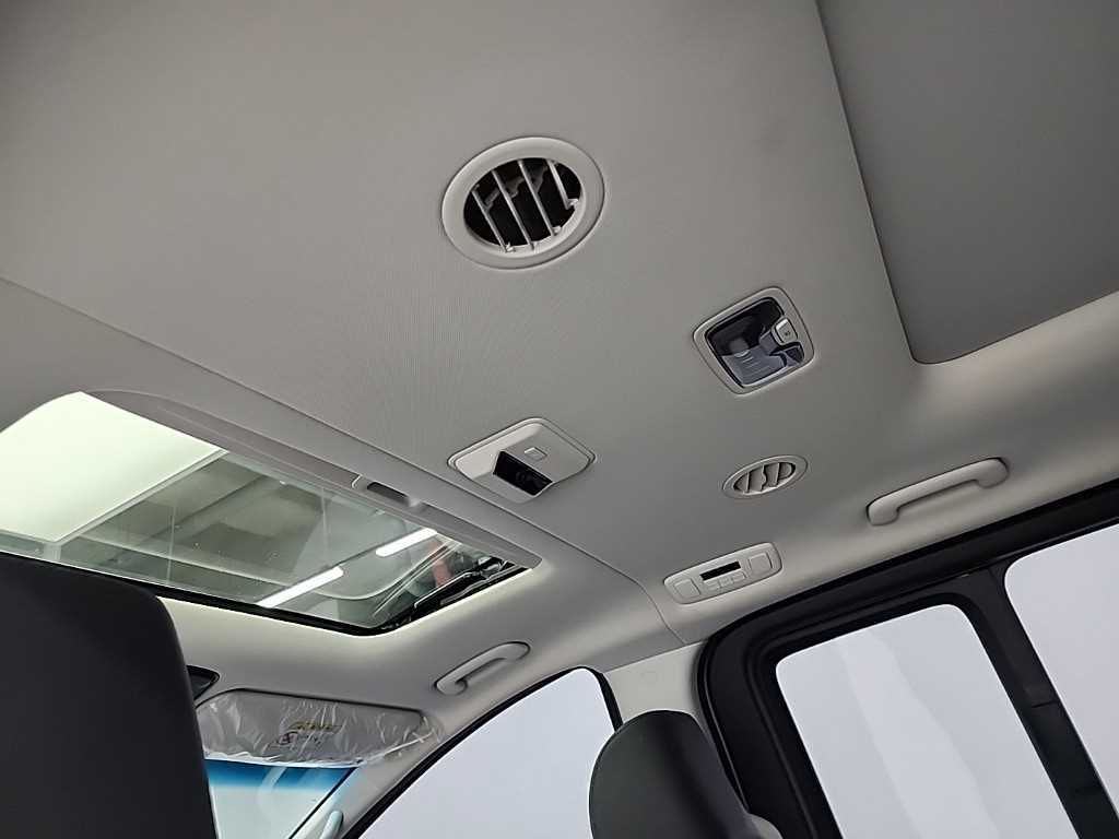 HYUNDAI Staria 2023 Plateado - Importación desde Corea - HF Imports Iquique - Foto 15