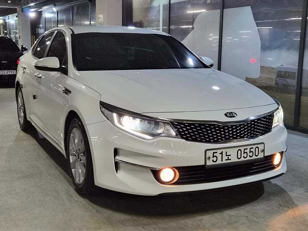 KIA K5 2016 Blanco - Importación desde Corea - HF Imports Iquique - Foto 1
