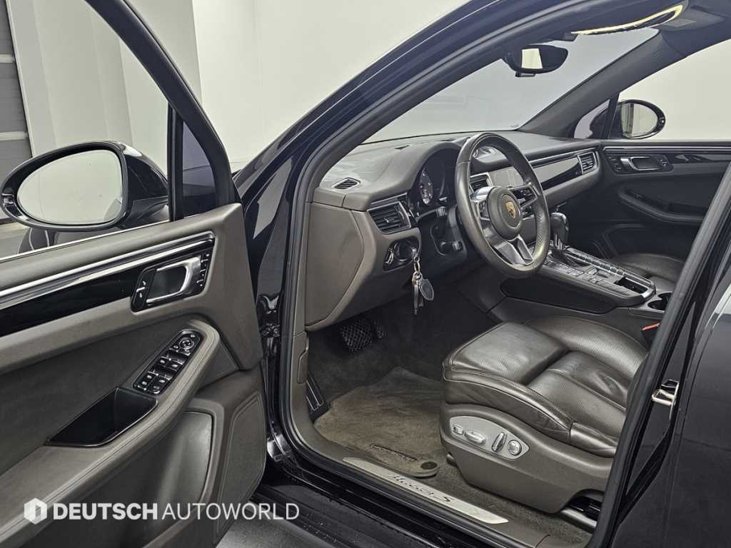 Porsche Macan - Vista 12