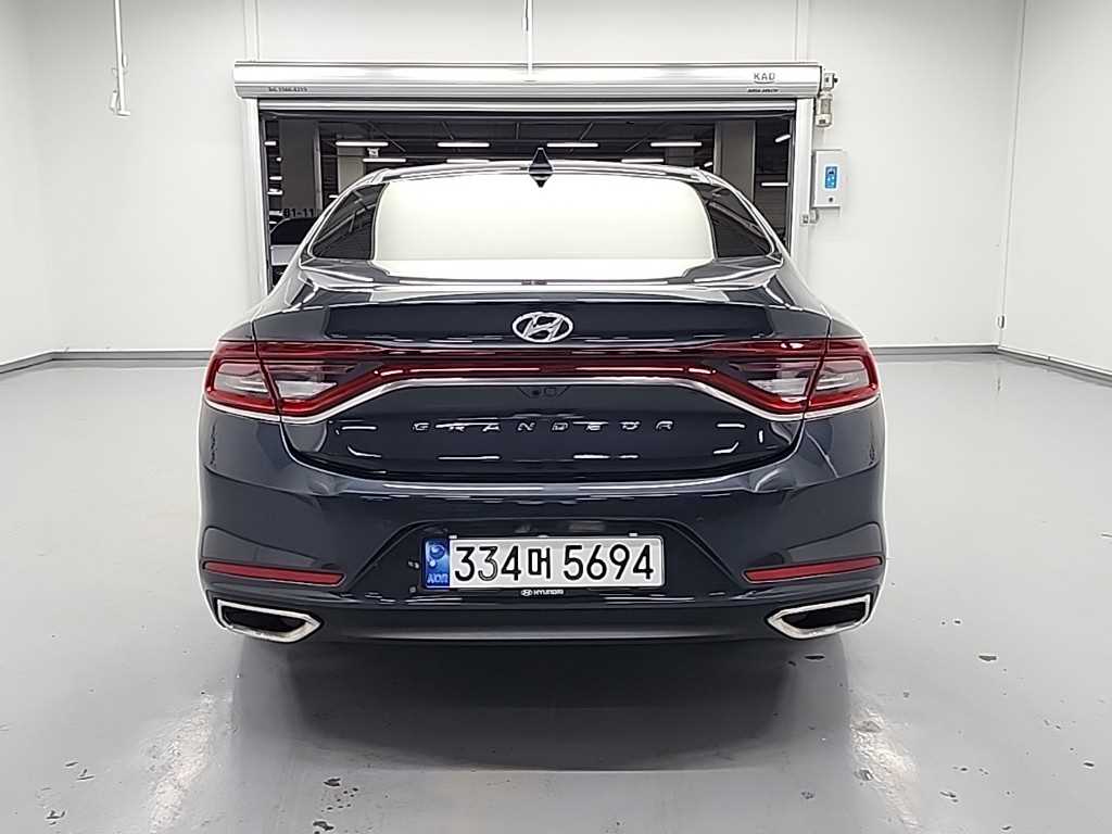 HYUNDAI Grandeur - Vista 3