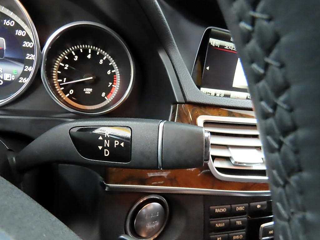 Mercedes Benz E class - Vista 10