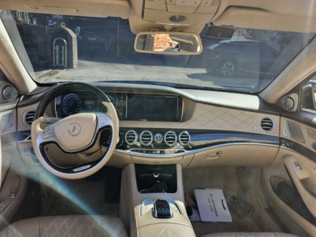 Mercedes Benz S Class - Vista 5