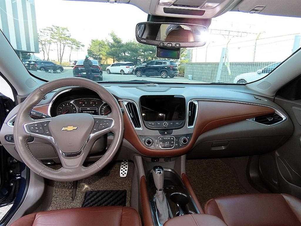 Chevrolet Malibu - Vista 7