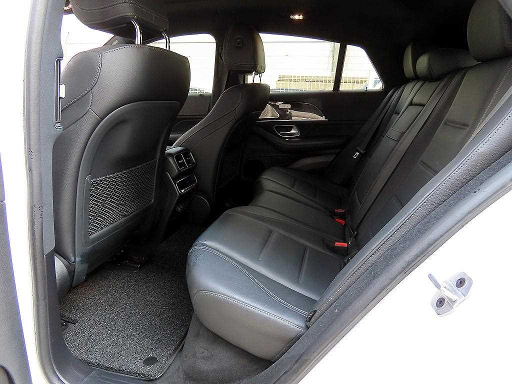 Mercedes Benz GLE Class - Vista 6