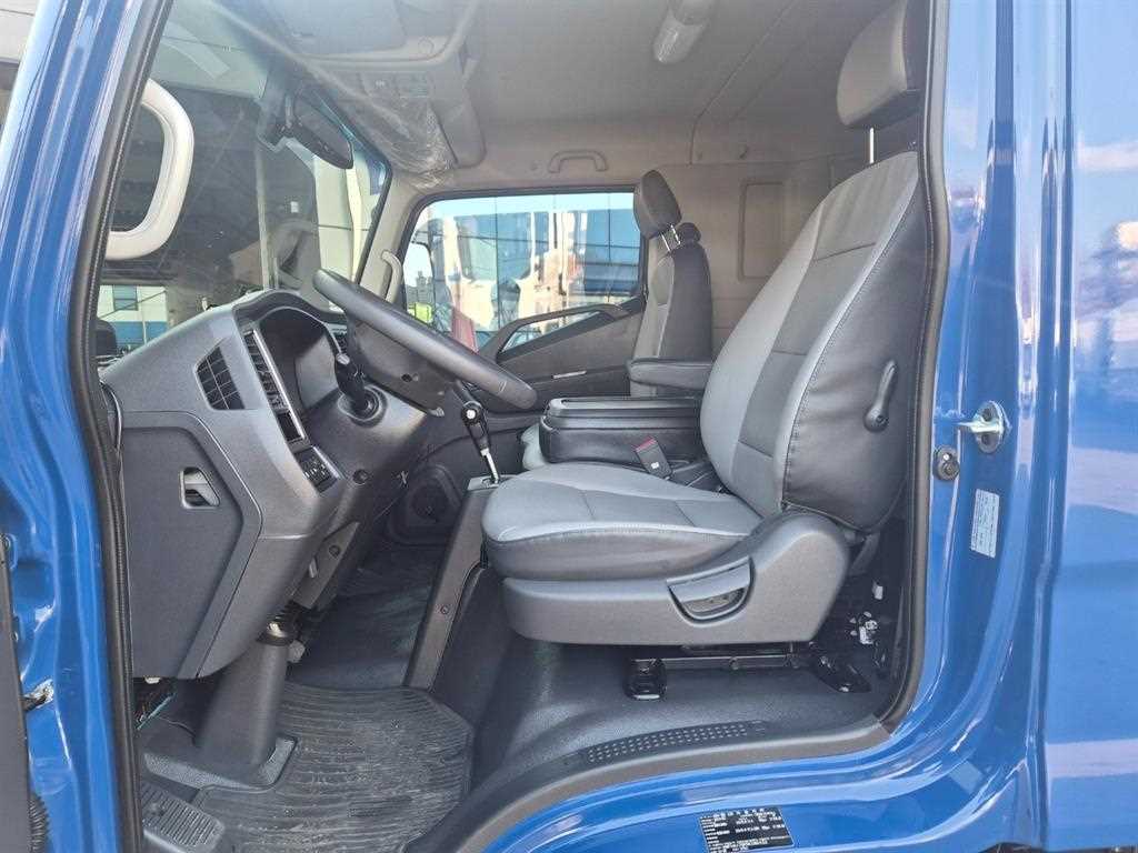 medium and large cargo truck - Vista 12