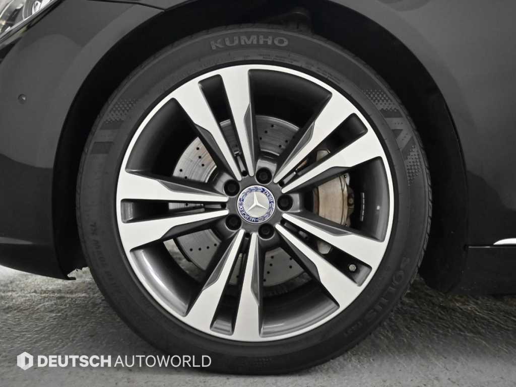 Mercedes Benz S Class - Vista 5