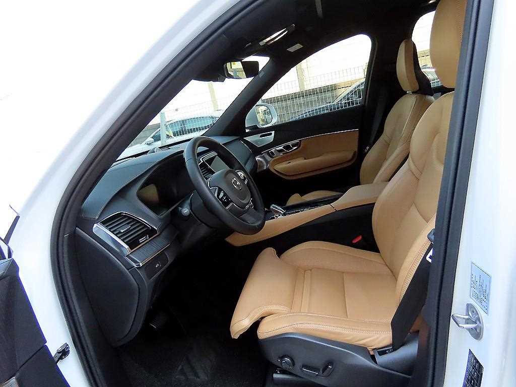 Volvo XC90 - Vista 5