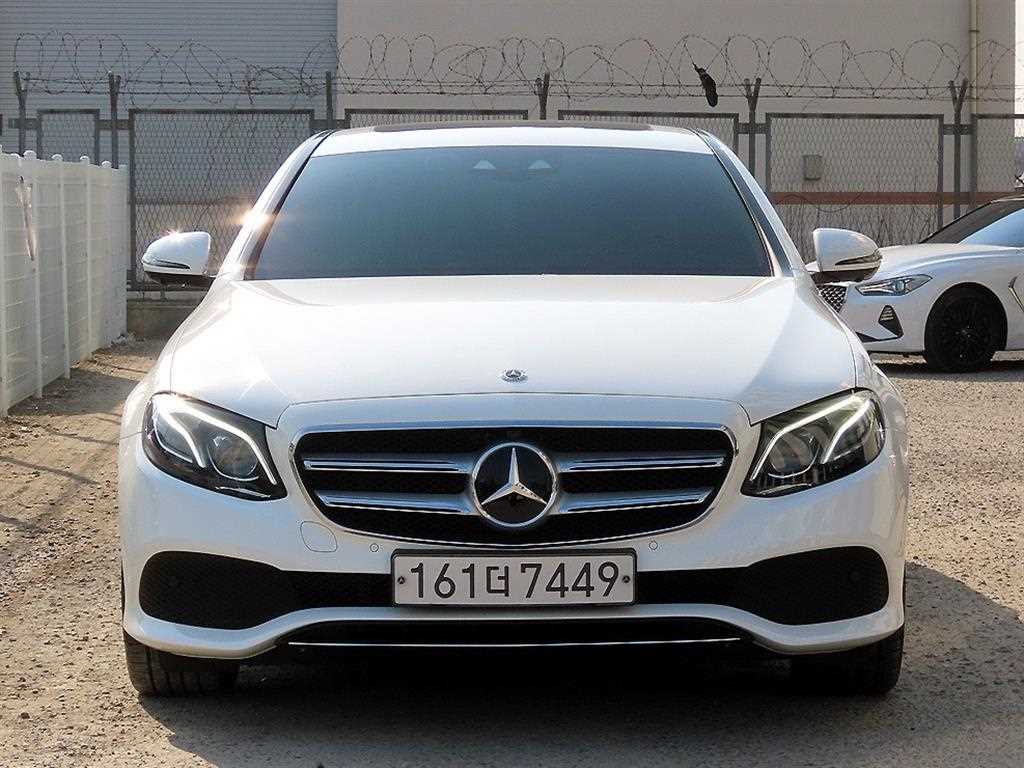 Mercedes Benz E class 2020 Blanco - Importación desde Corea - HF Imports Iquique - Foto 1