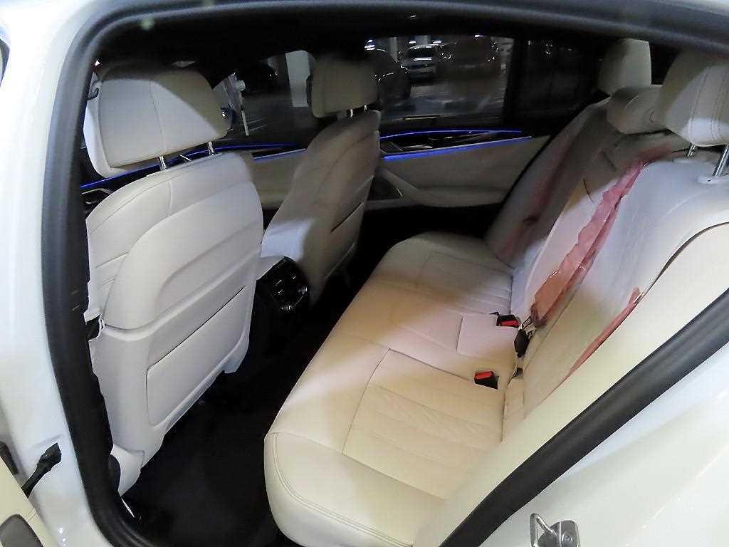 BMW 5 Series - Vista 7