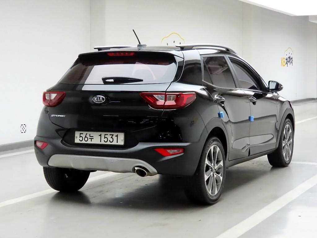 KIA Stonic - Vista 4