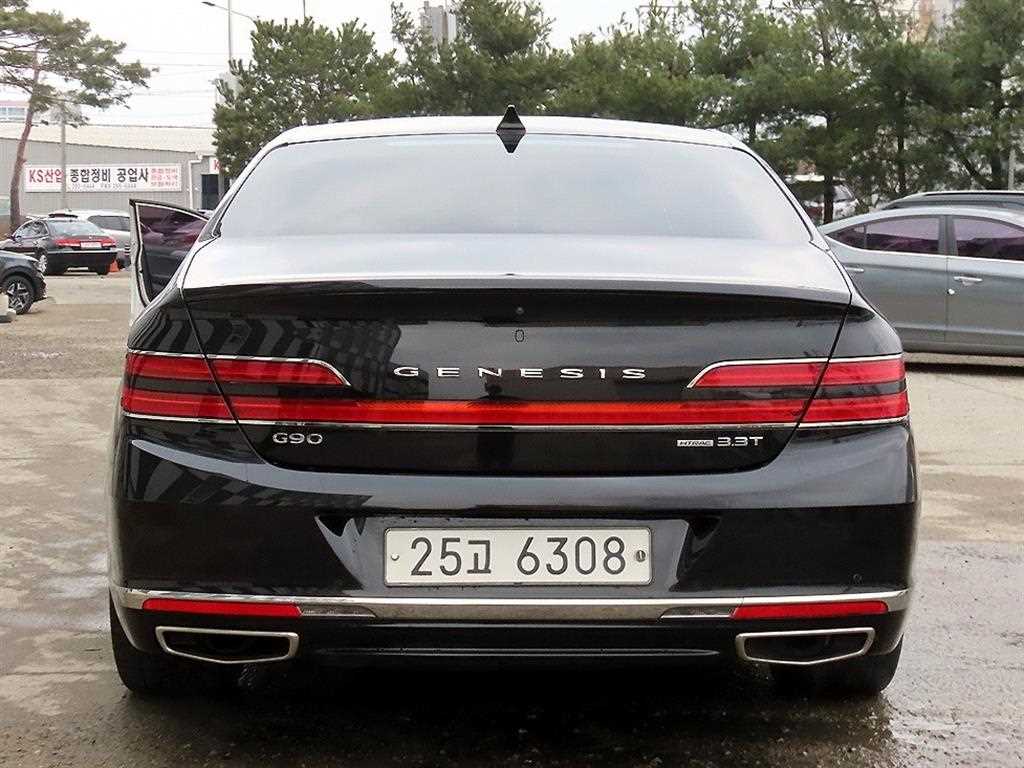 Genesis G90 - Vista 4