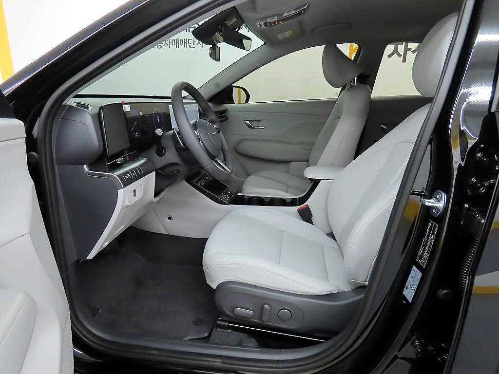 HYUNDAI Kona - Vista 5