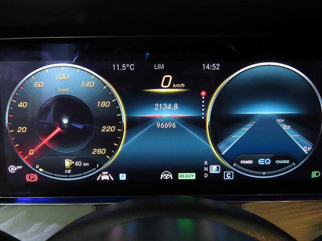 Mercedes Benz E class - Vista 9