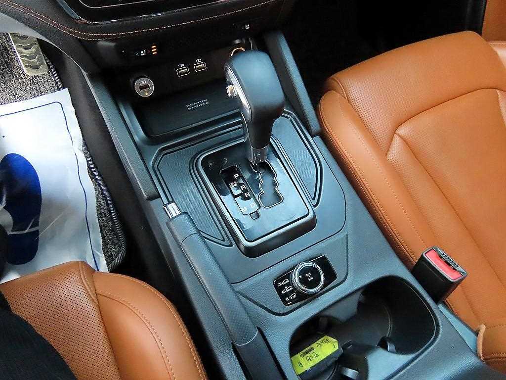 Ssangyong Rexton - Vista 10