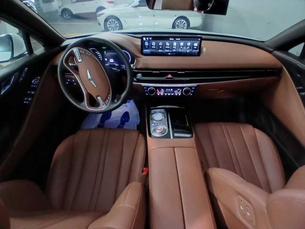 Genesis G80 - Vista 6