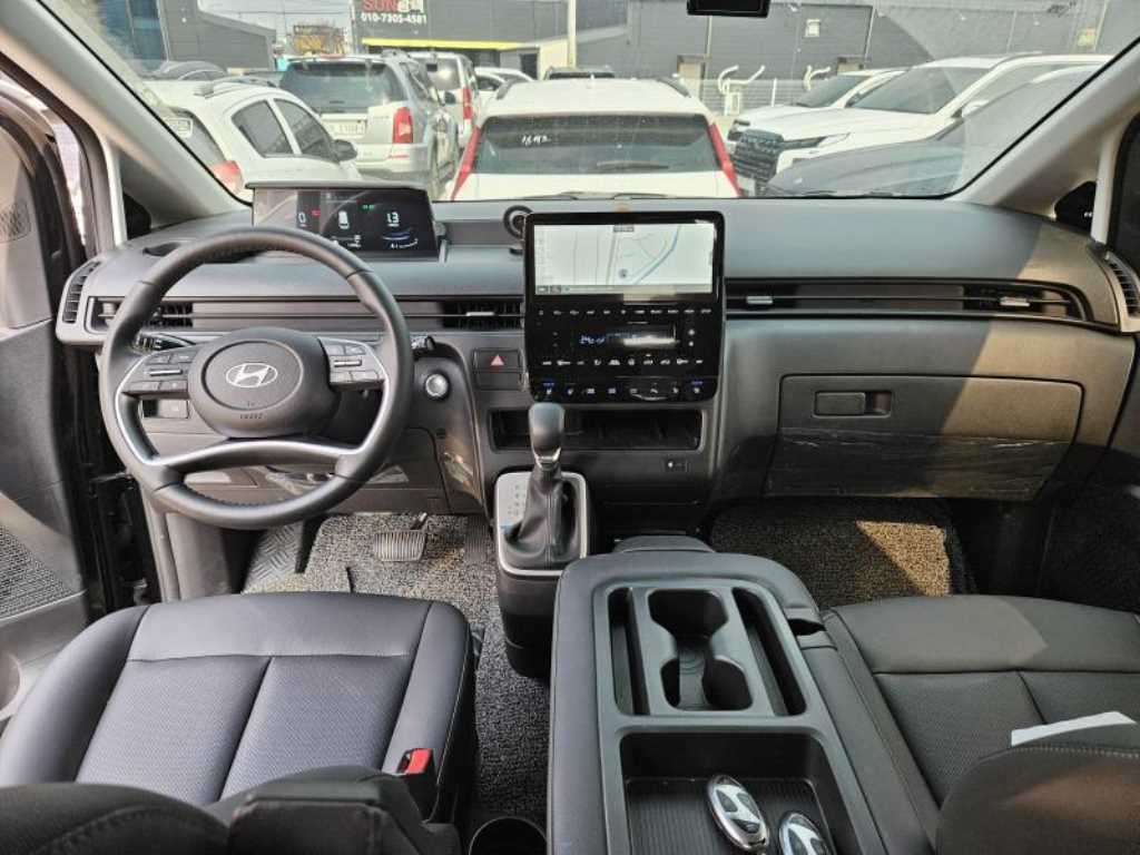 HYUNDAI Staria - Vista 5