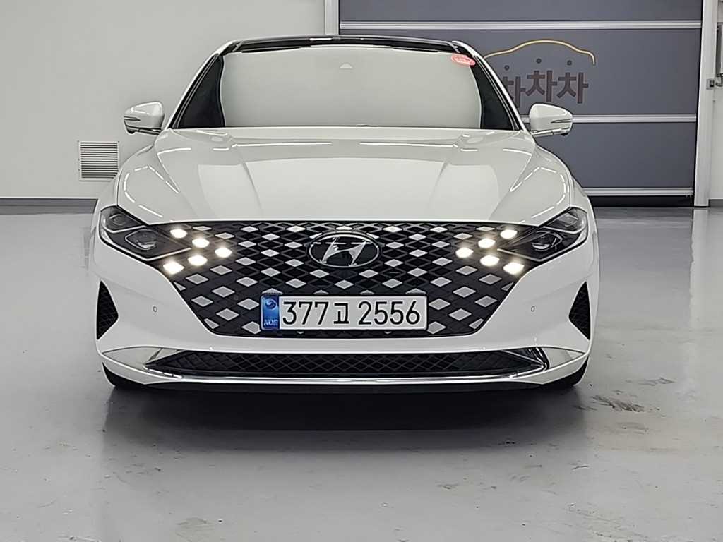 HYUNDAI Grandeur - Vista 2