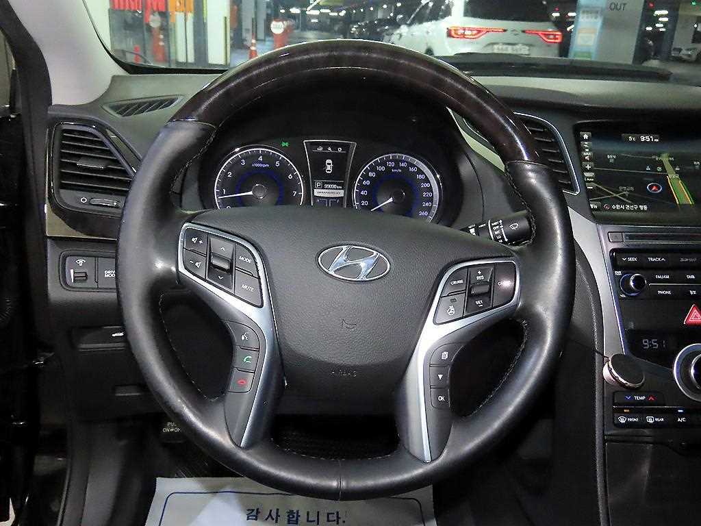 HYUNDAI Grandeur - Vista 8