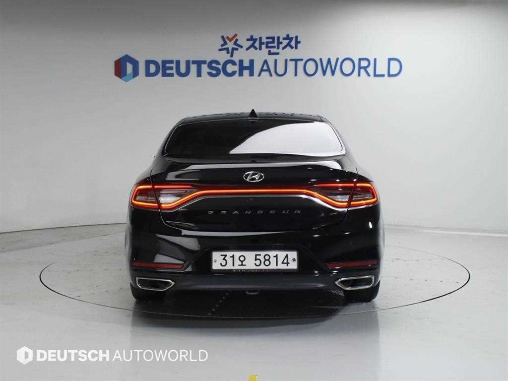 HYUNDAI Grandeur - Vista 5