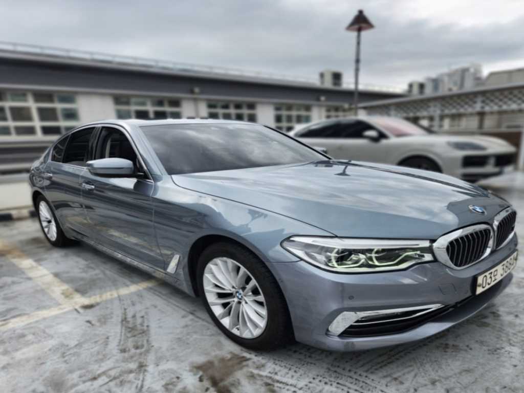BMW 5 Series - Vista 3